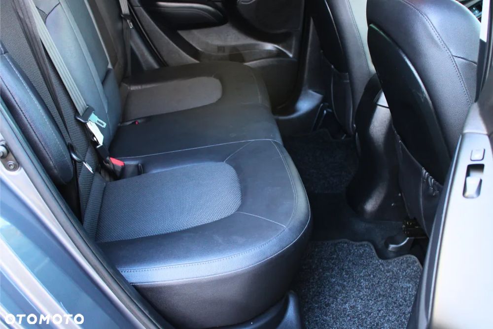 Hyundai ix35 1.6 GDI Premium 2WD - 17