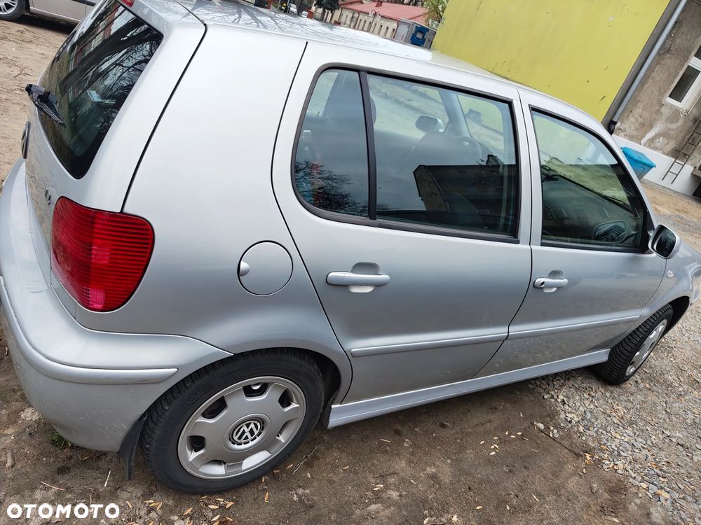 Volkswagen Polo 1.4 16V Comfortline - 5