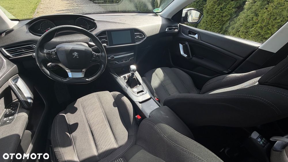 Peugeot 308 1.2 PureTech Active S&S - 11