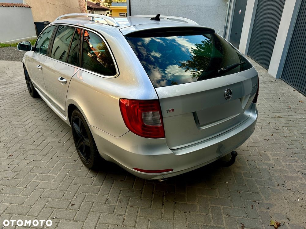 Skoda Superb 2.0 TDI Comfort DSG - 4