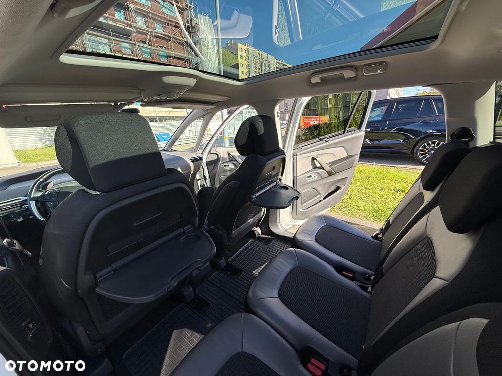 Citroën C4 SpaceTourer 1.6 PureTech Shine S&S EAT8 - 10