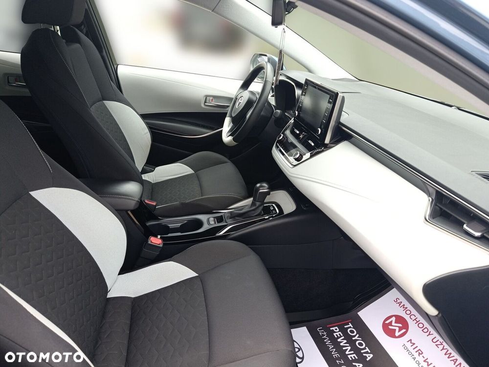 Toyota Corolla - 10