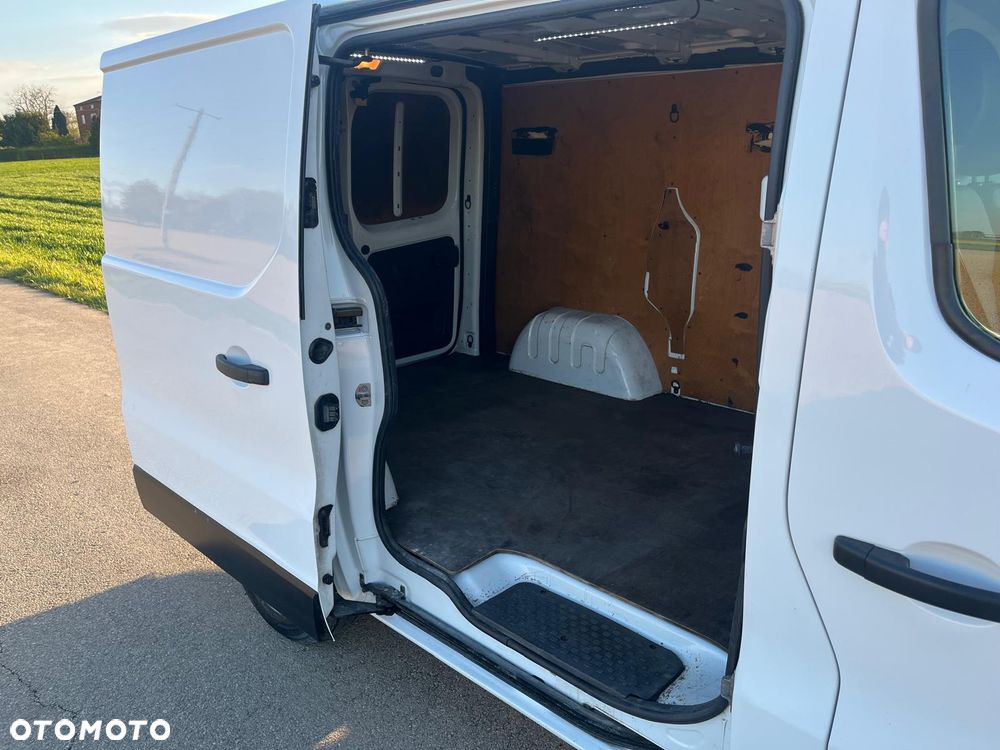Opel Vivaro - 15