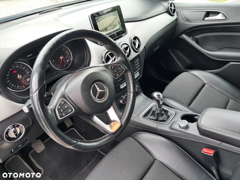 Mercedes-Benz Klasa B 200 d Peak Edition - 11