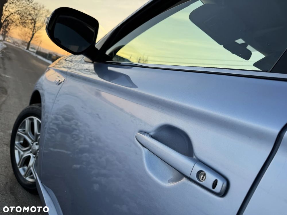 Mitsubishi Outlander 2.0 4WD Top - 17