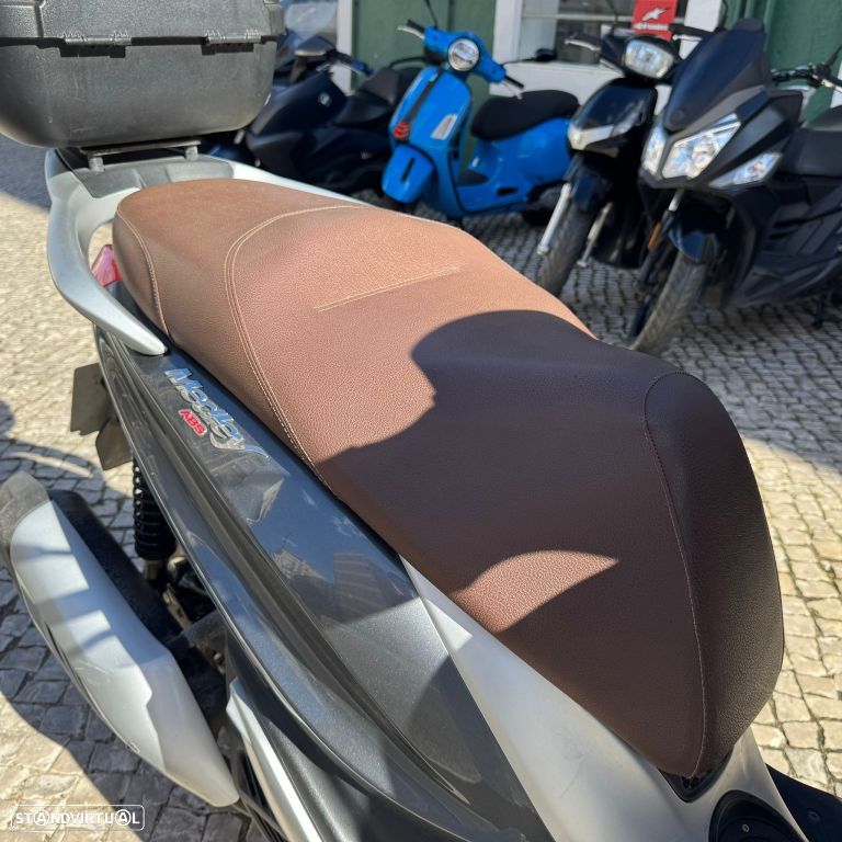 Piaggio Medley 125 - 19