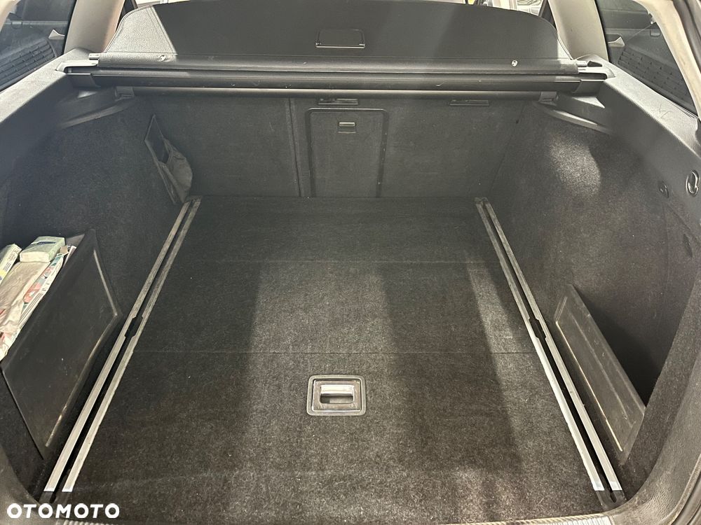 Volkswagen Passat 2.0 TDI 4Mot Highline DSG - 16