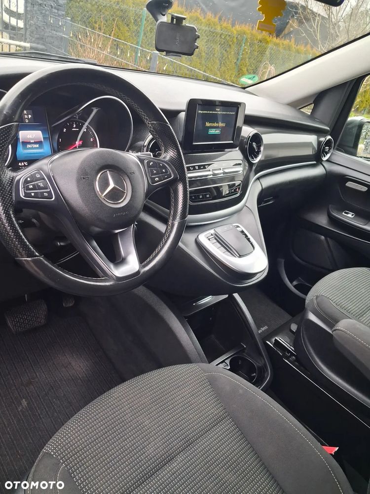 Mercedes-Benz Klasa V 250 d Extralang 9G-TRONIC Avantgarde Edition 2020 - 16