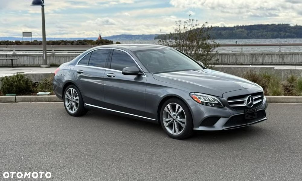 Mercedes-Benz Klasa C 300 9G-TRONIC Edition - 1