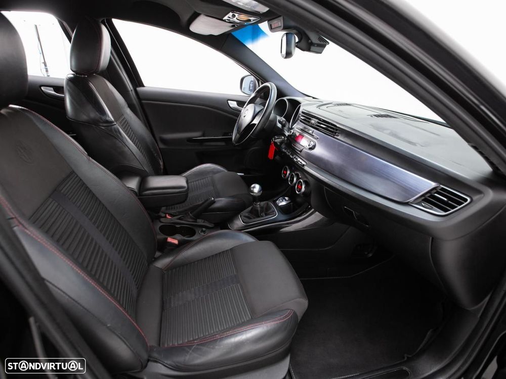 Alfa Romeo Giulietta - 8