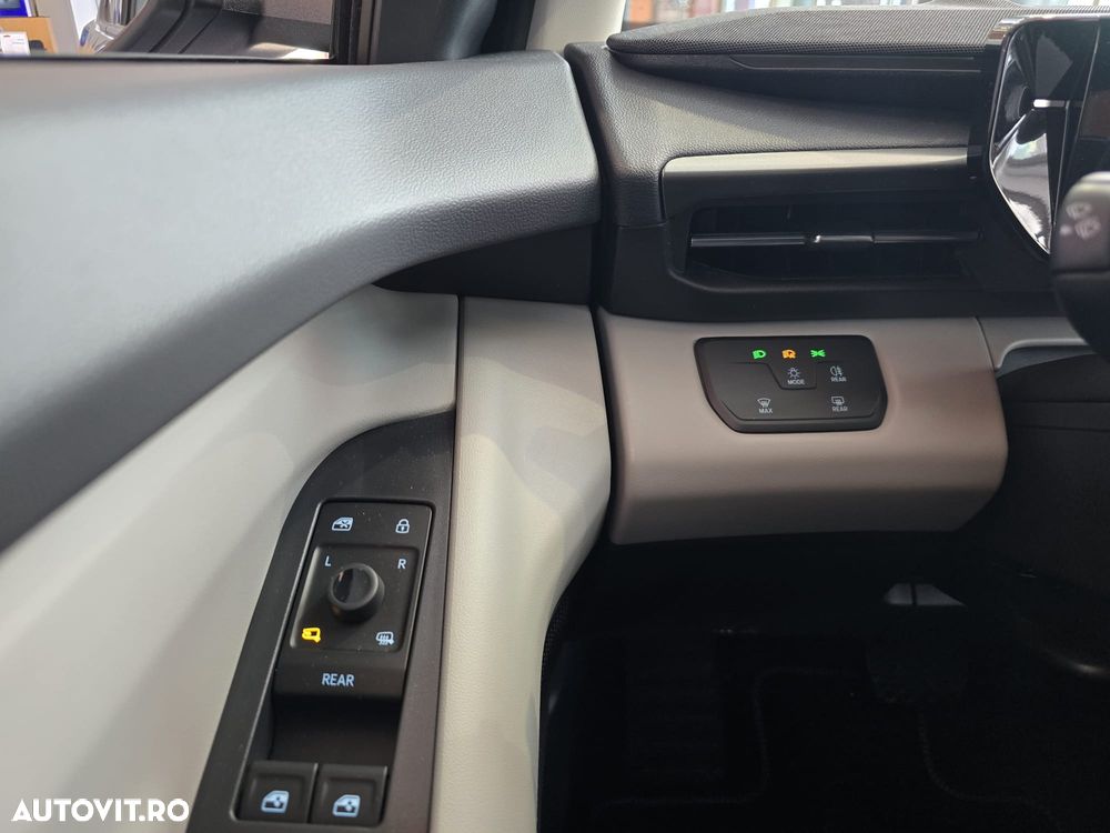 Ford Explorer Elektromotor mit Standard Range RWD 58kWh Style - 12