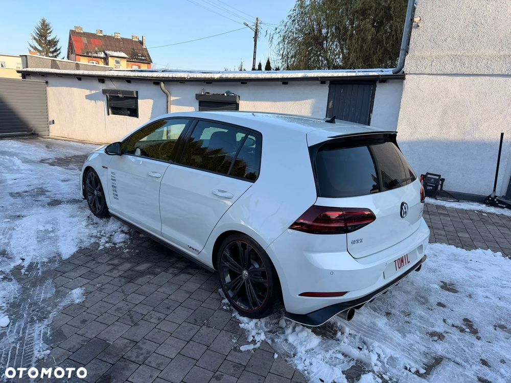 Volkswagen Golf - 9
