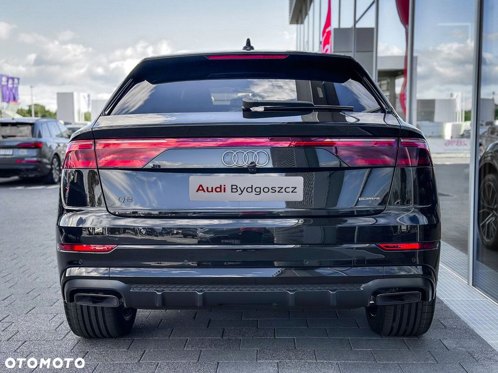 Audi Q8 - 9