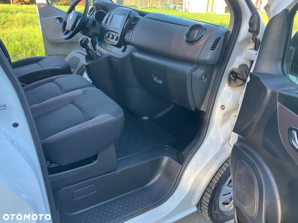 Renault Trafic Vivaro Talento Custom T6 Primastar - 21