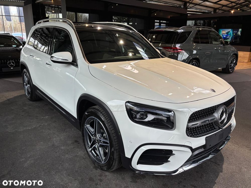 Mercedes-Benz GLB 200 d 4-Matic AMG Line 8G-DCT - 1