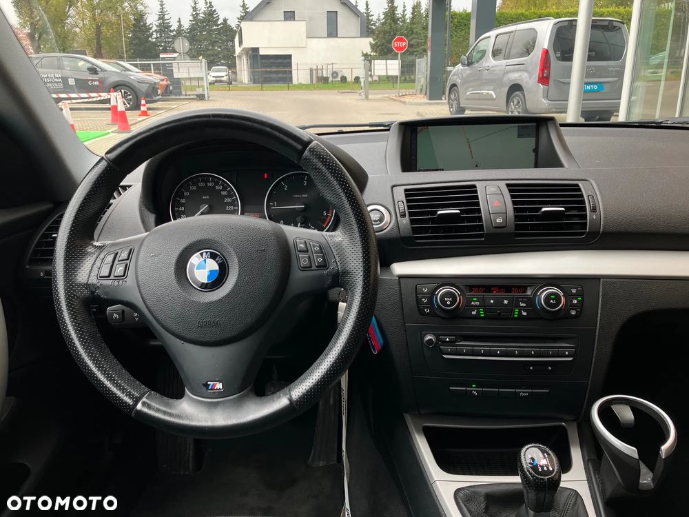 BMW Seria 1 120d Edition Sport - 21