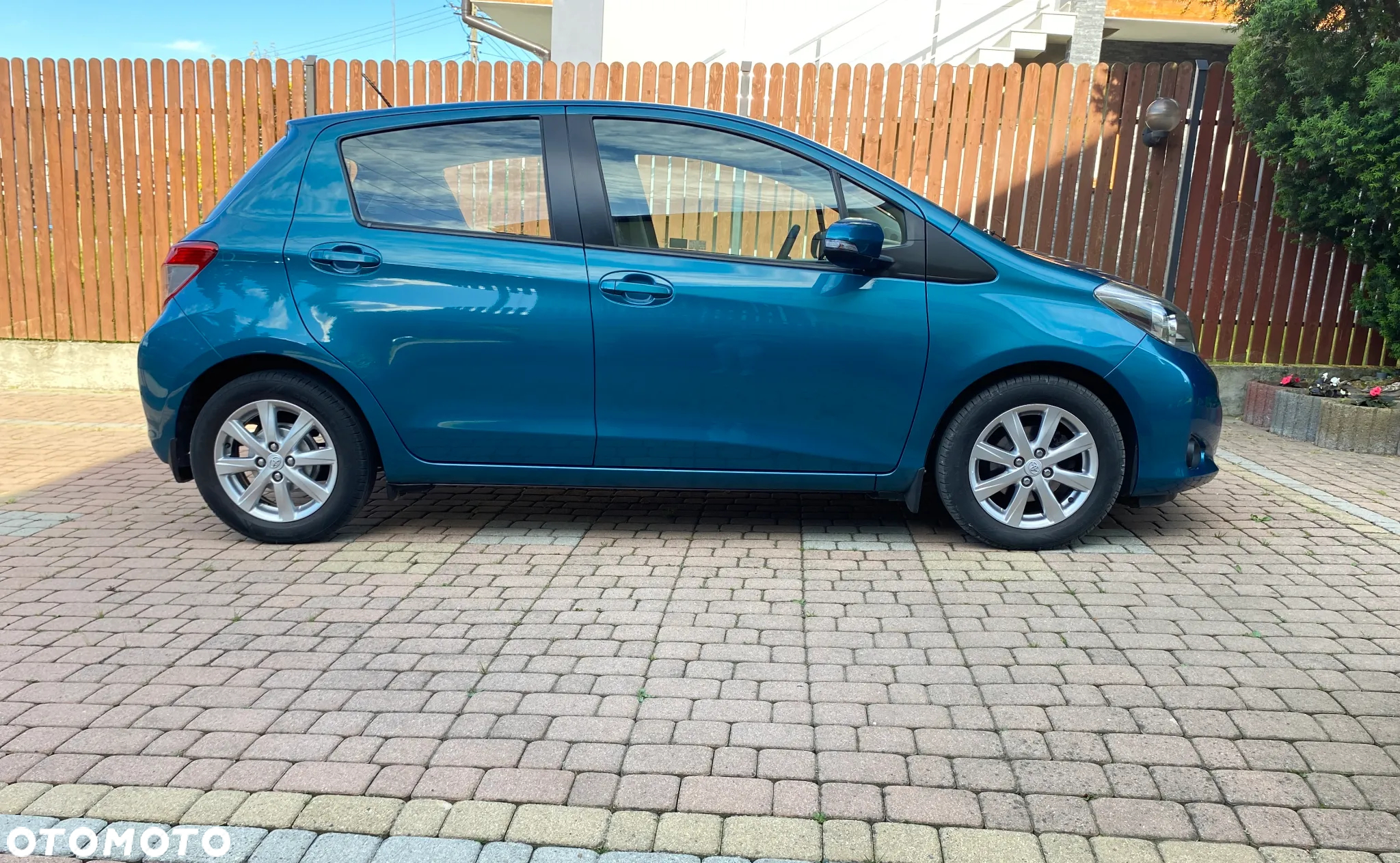 Toyota Yaris - 4