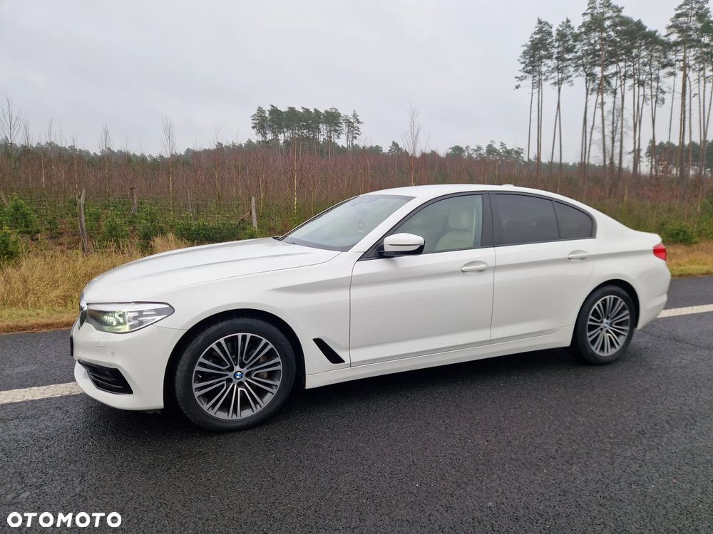 BMW Seria 5 530d xDrive Sport Line sport - 9