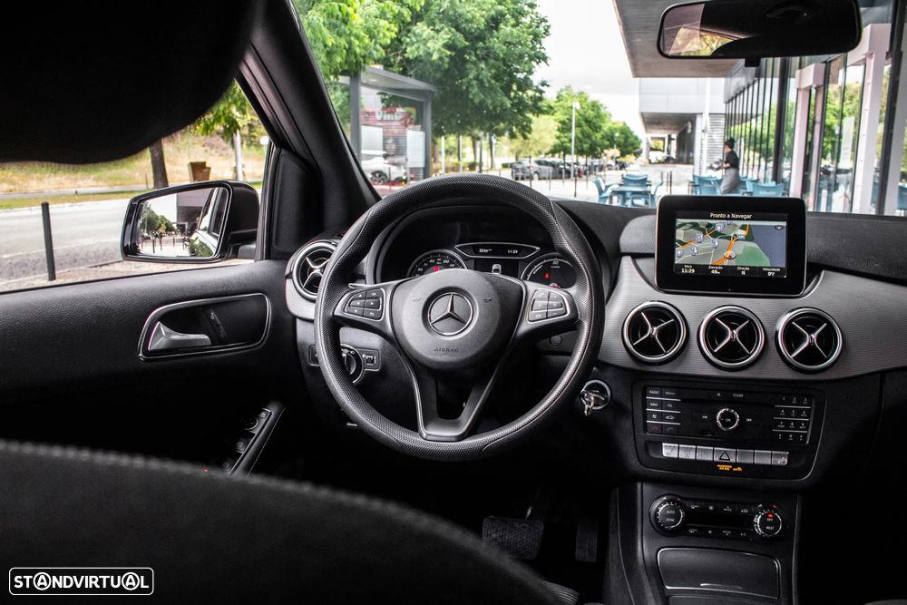 Mercedes-Benz B 250 e Electric Drive - 34