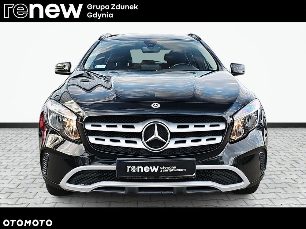 Mercedes-Benz GLA - 2