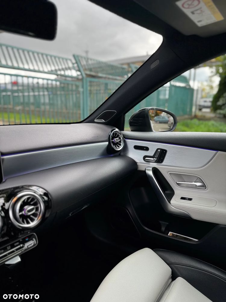 Mercedes-Benz Klasa A 200 AMG Line 7G-DCT - 9