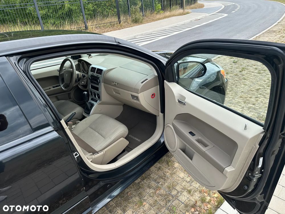 Dodge Caliber - 9