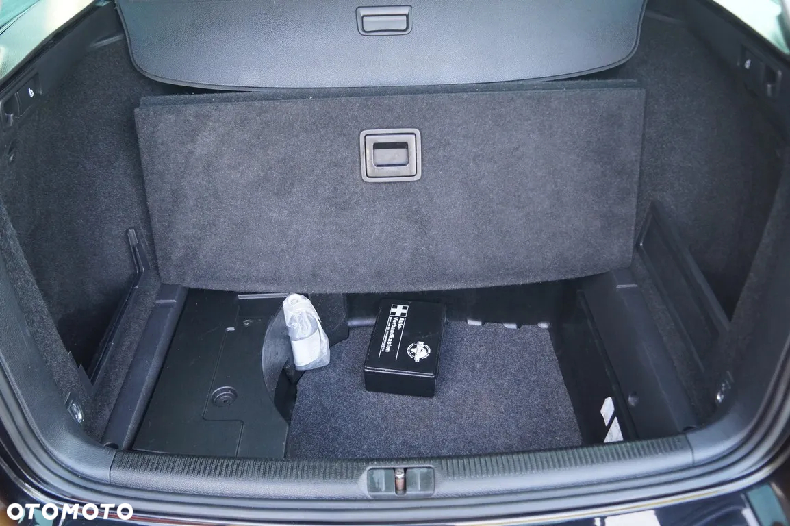 Volkswagen Passat - 29
