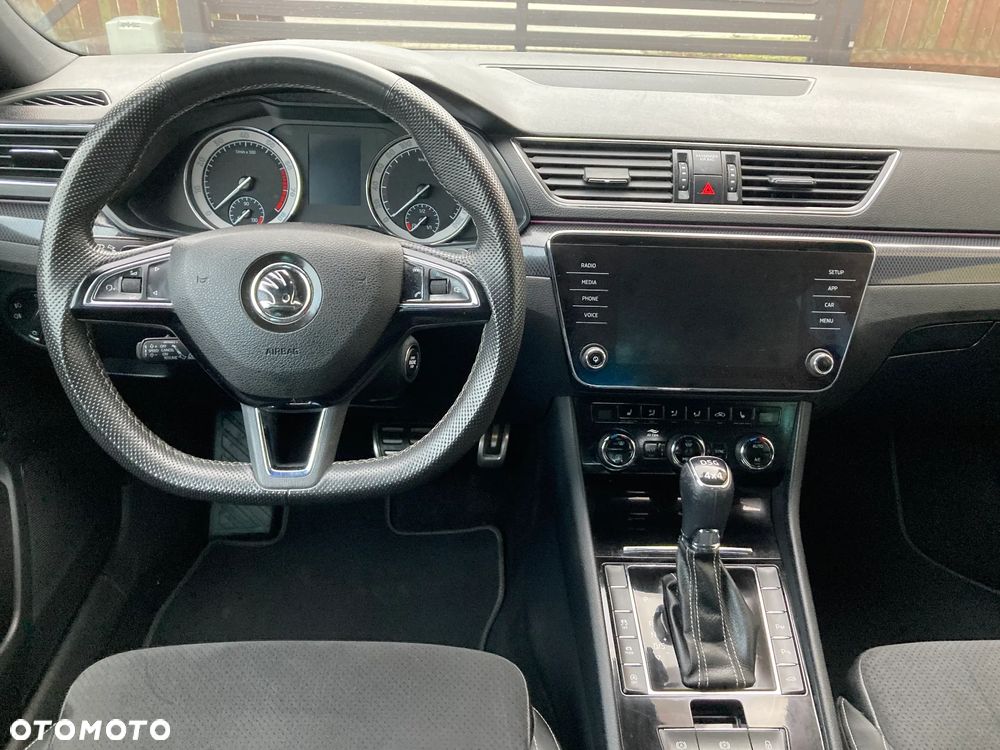 Skoda Superb 2.0 TSI 4x4 Sportline DSG - 10