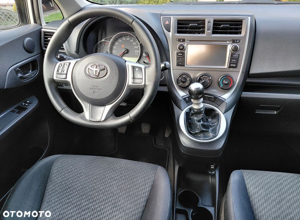 Toyota Verso S 1.33 VVT-i Cool - 15