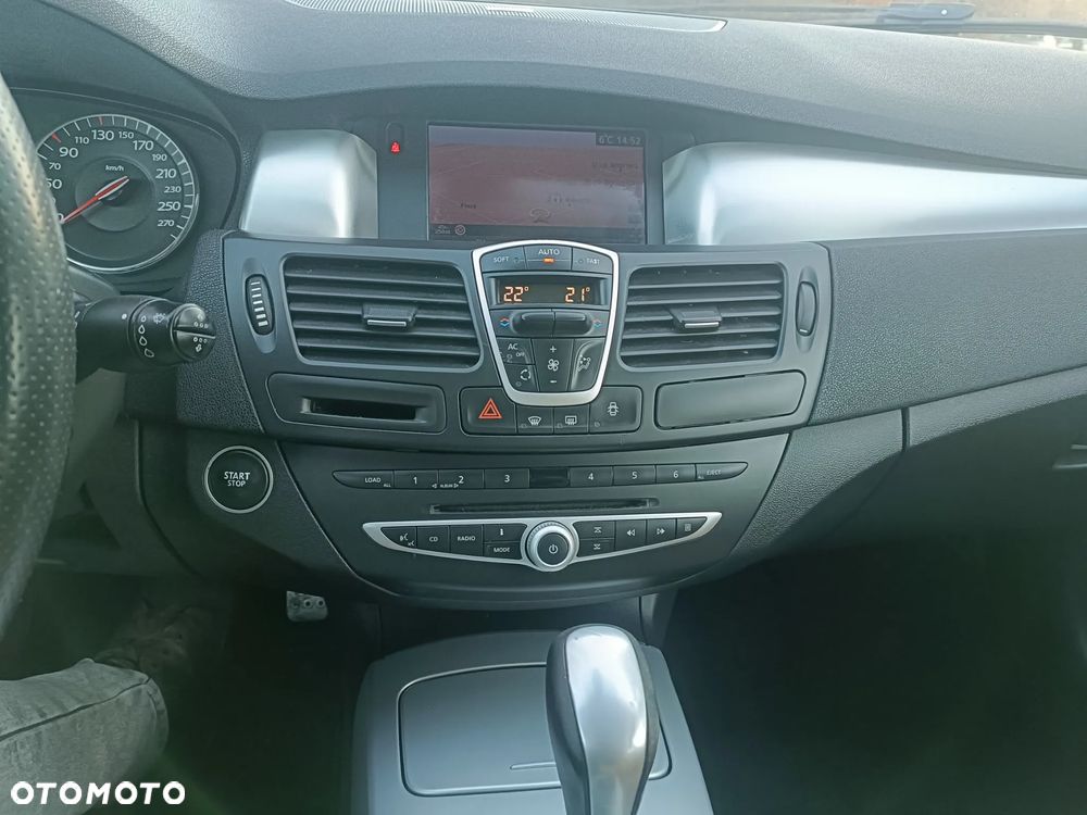 Renault Laguna 3.0 dCi V6 Initiale - 15