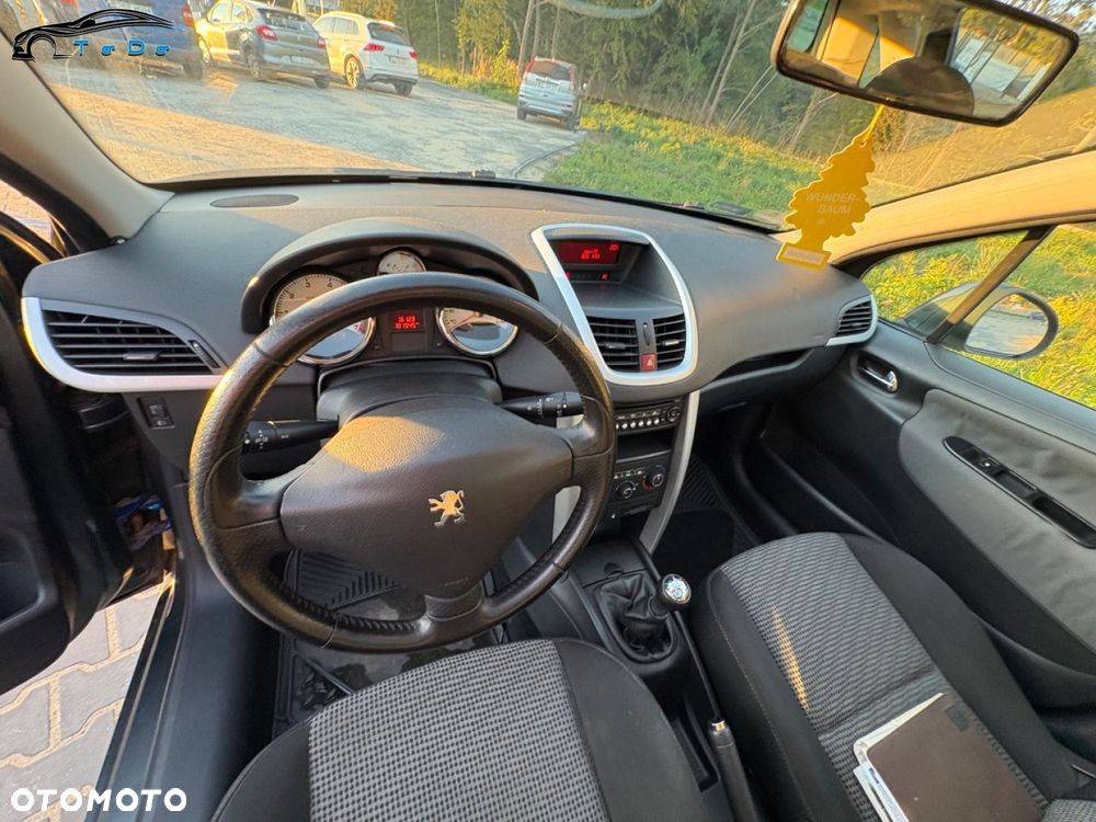 Peugeot 207 1.6 VTi Premium - 22