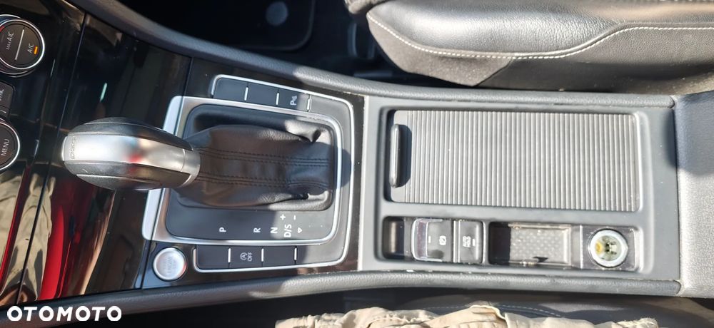 Volkswagen Golf - 12