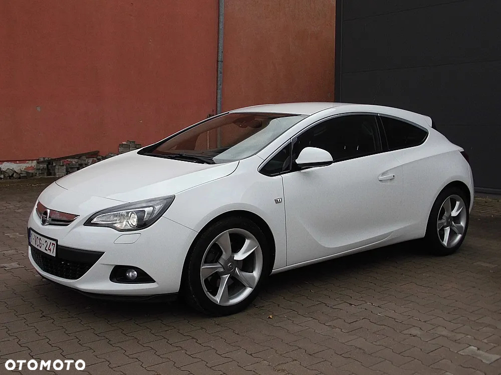 Opel Astra GTC 1.4 Turbo - 3