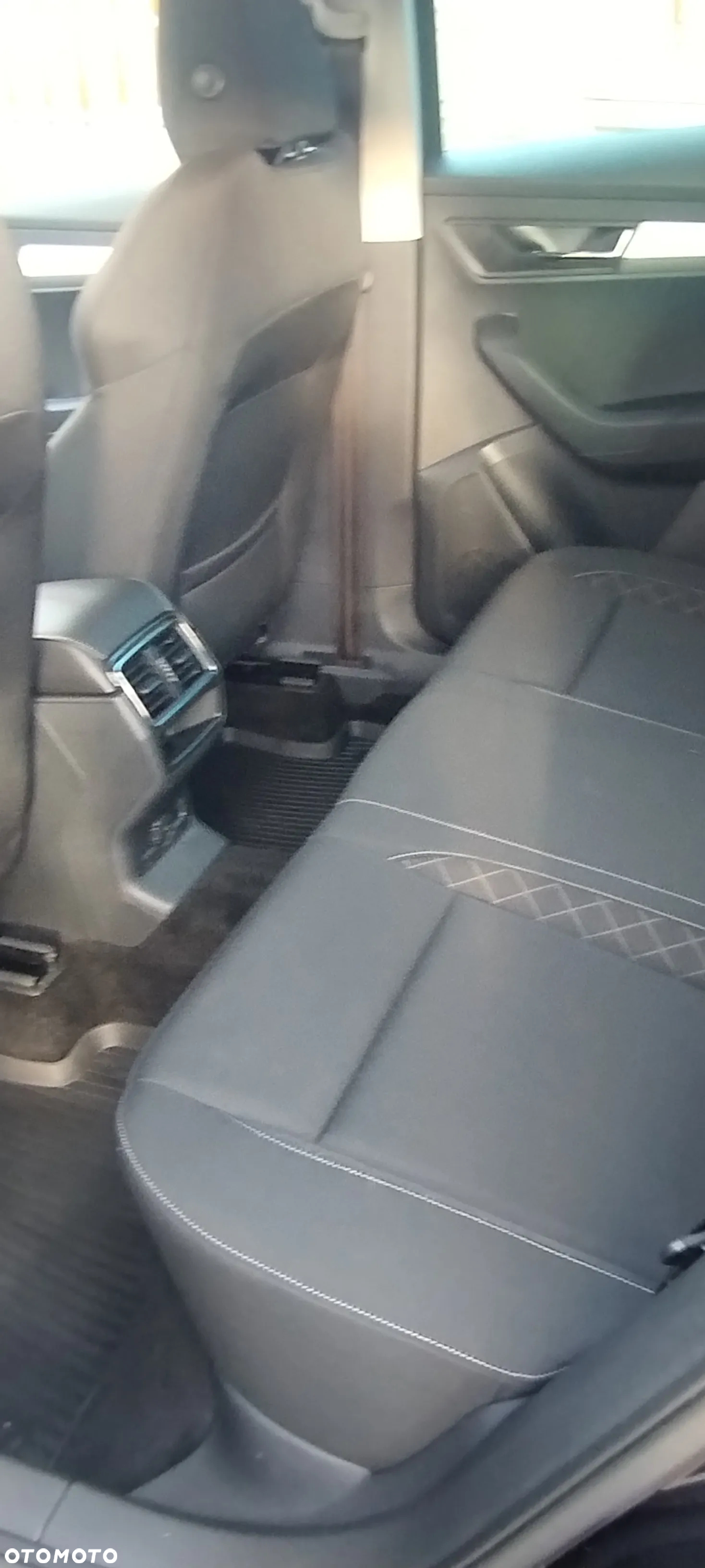 Skoda Karoq 1.6 TDI 4x2 Ambition DSG - 10