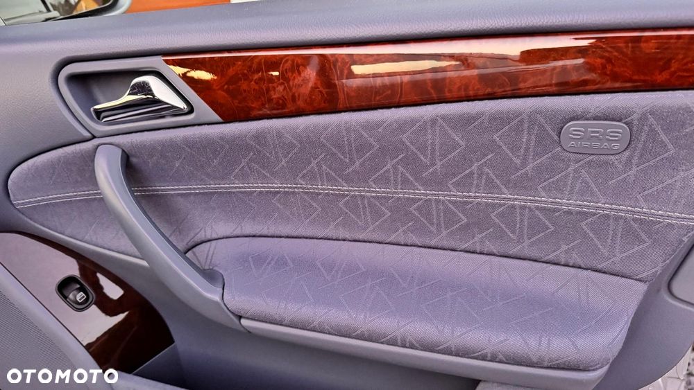 Mercedes-Benz Klasa C - 27