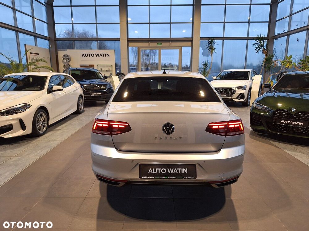 Volkswagen Passat 2.0 TSI Elegance DSG - 8