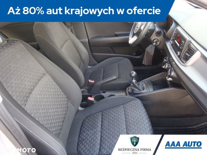 Kia Rio - 11