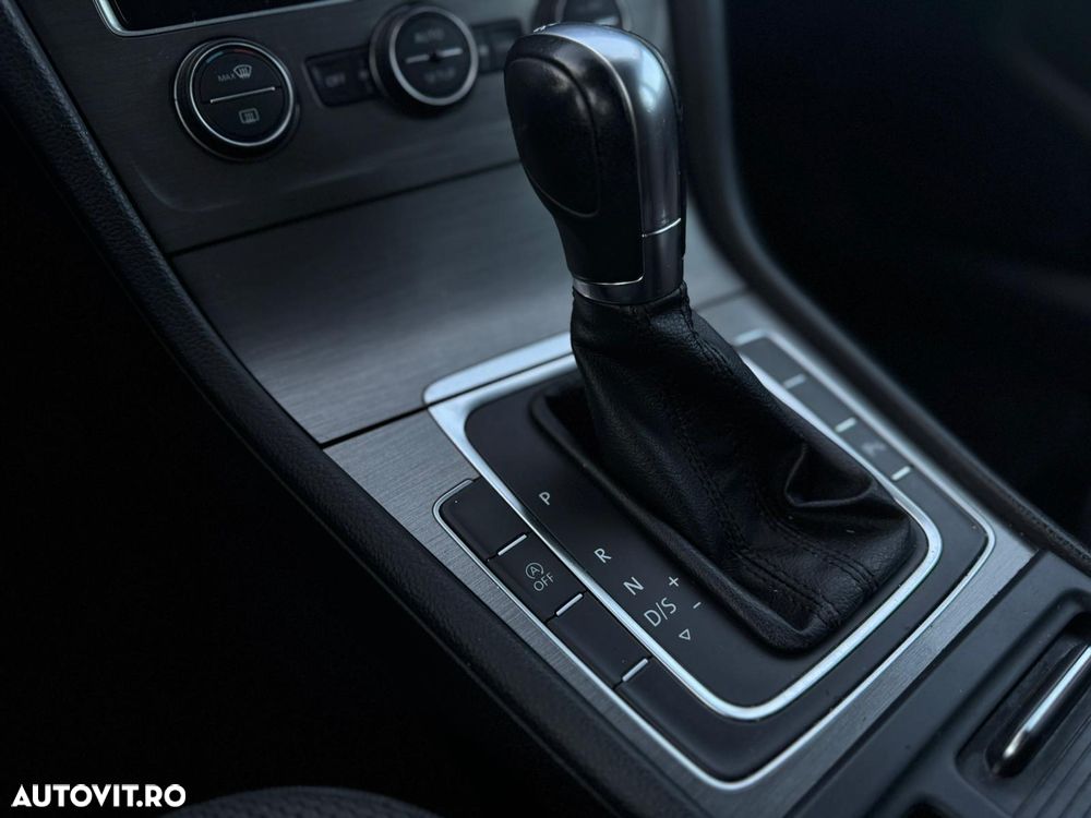 Volkswagen Golf 2.0 TDI (BlueMotion Technology) DSG Comfortline - 18