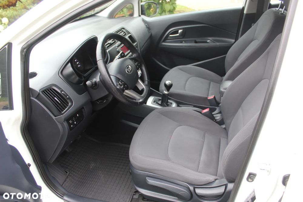 Kia Rio 1.2 Business Line - 11