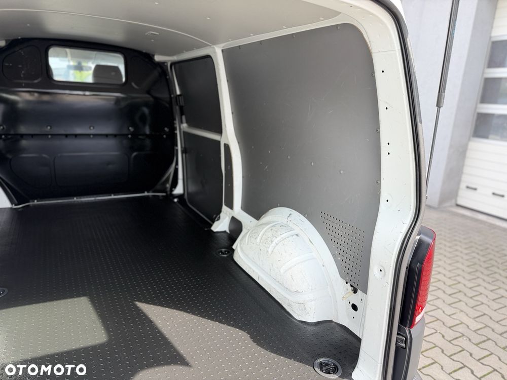 Volkswagen Transporter - 23