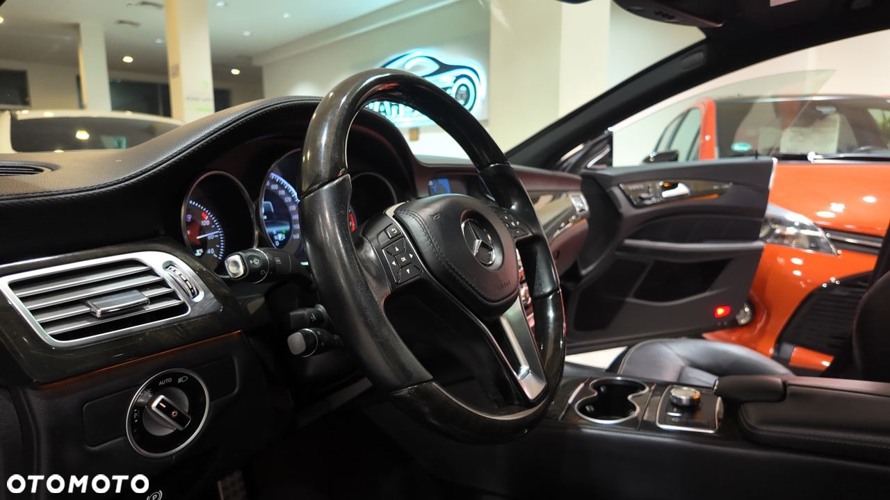 Mercedes-Benz CLS - 25