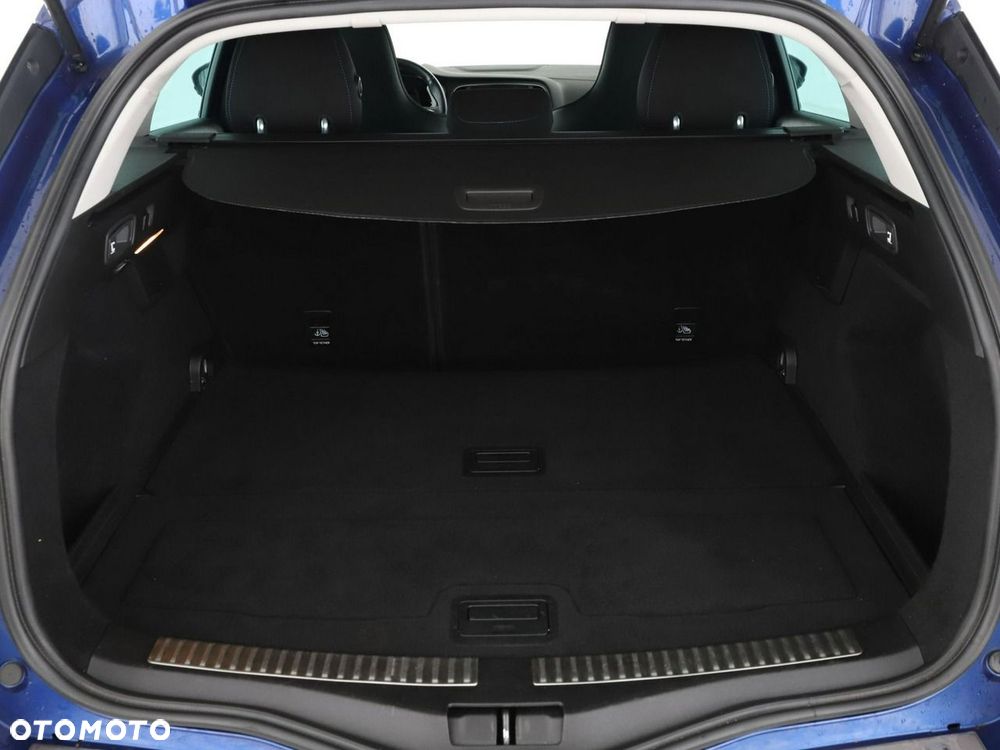 Renault Megane ENERGY TCe 205 EDC GT - 21