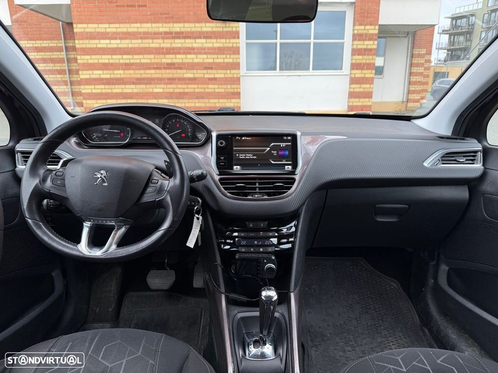 Peugeot 2008 - 10