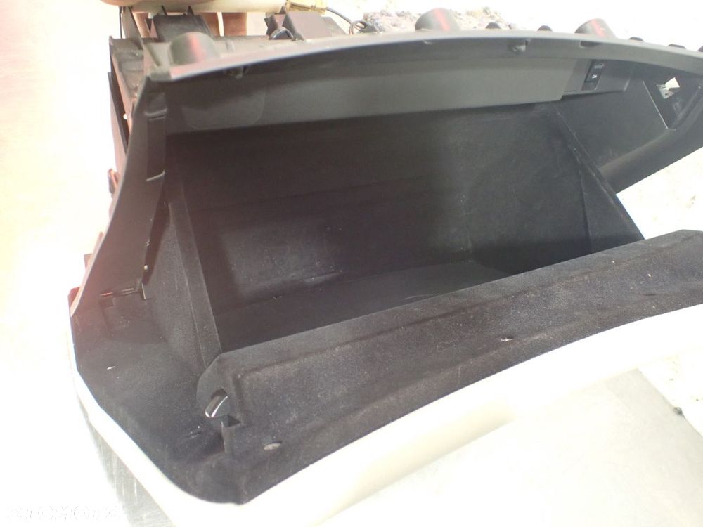 SCHOWEK PASAŻERA INFINITI M37X  68520-1MA0A - 11