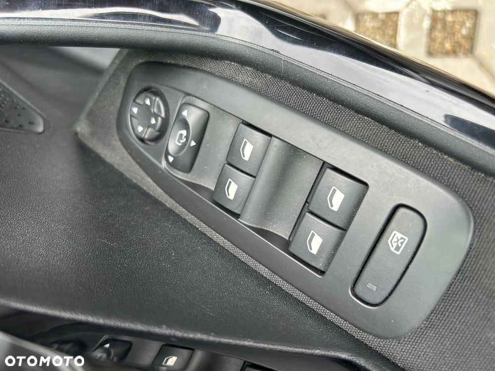 Peugeot 208 1.2 VTi Allure - 9