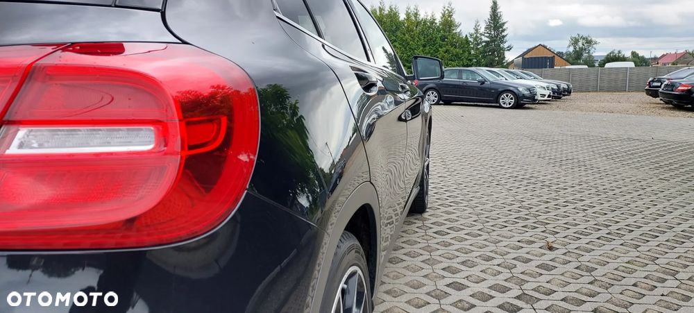 Mercedes-Benz GLA - 22