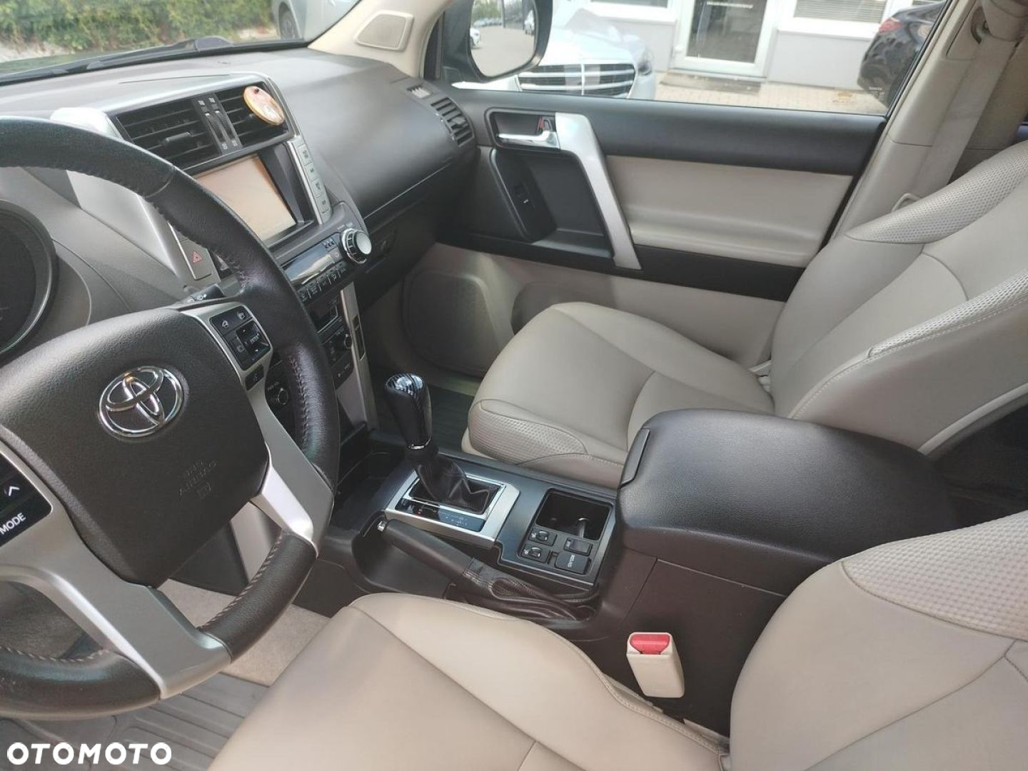 Toyota Land Cruiser - 15