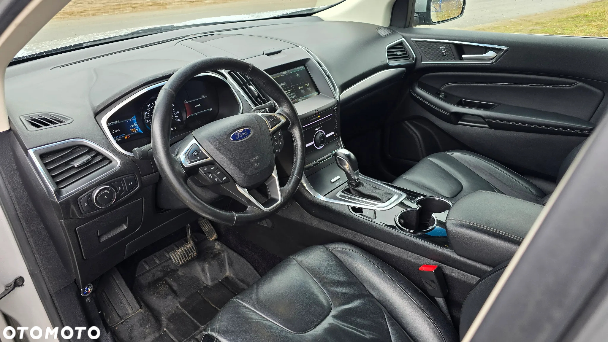 Ford Edge - 10