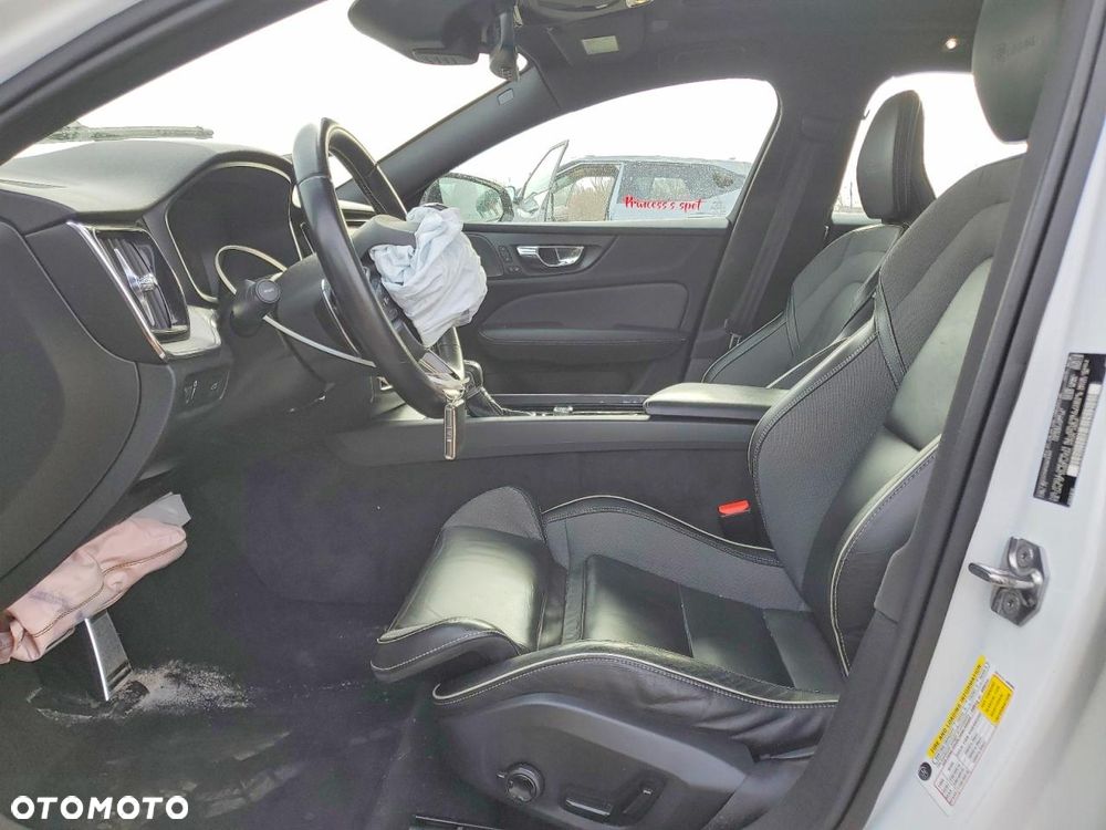 Volvo S60 T6 AWD R-Design - 7