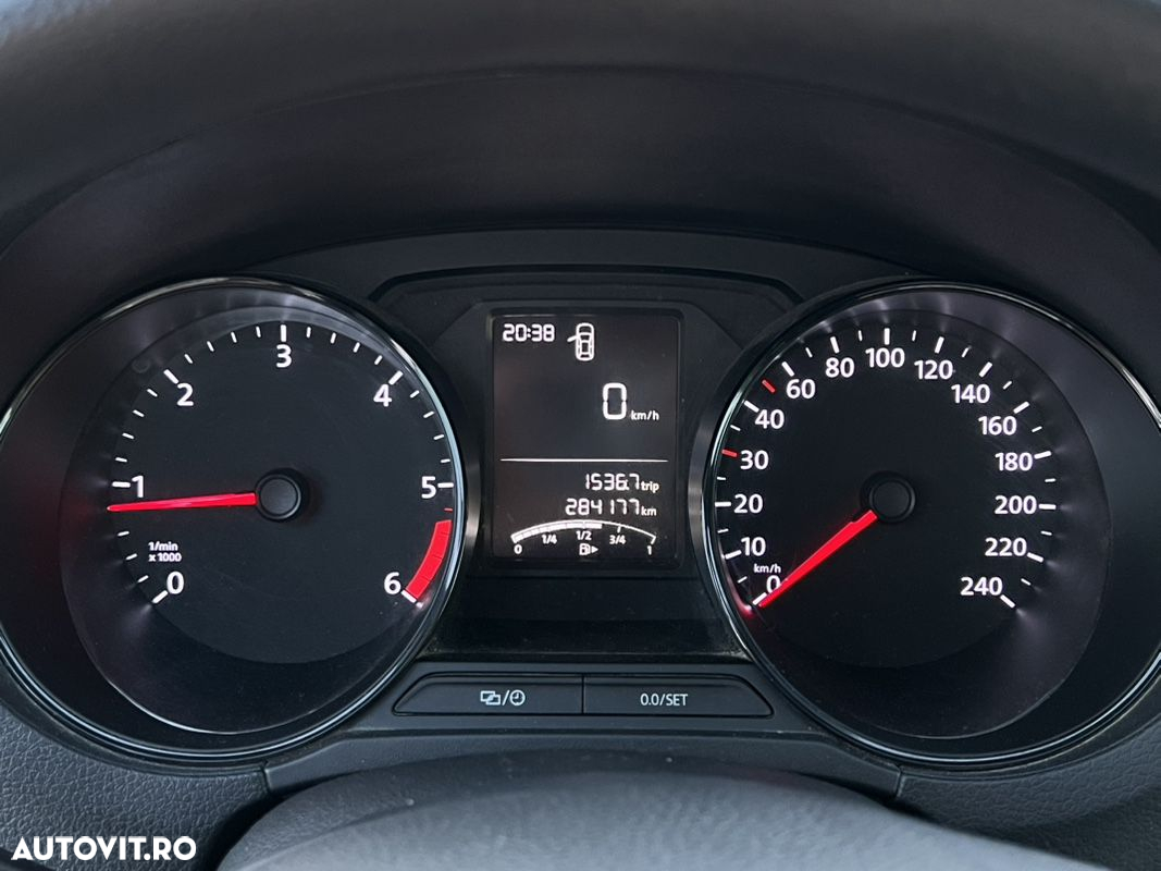 Volkswagen Polo - 12
